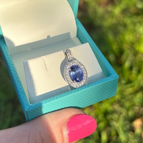 Sparkling tanzanite pendant with diamonds in 14kt white gold - Picture 5 of 6